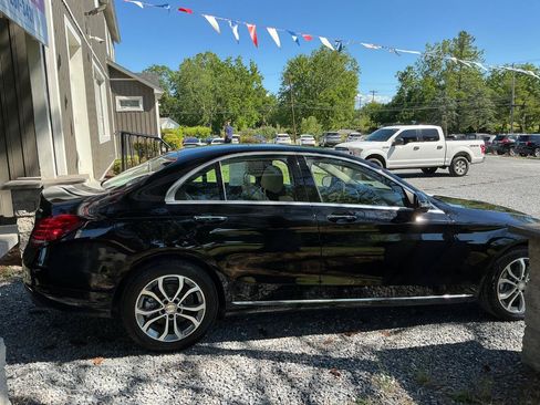 Used 2016 Mercedes-Benz C 300 4MATIC Sedan image 4