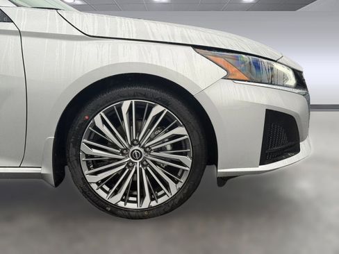 New 2025 Nissan Altima 2.5 SL image 10
