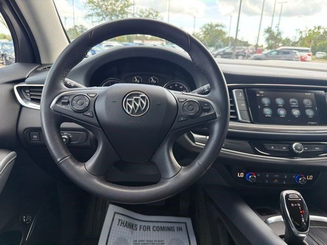 Used 2018 Buick Enclave Essence AWD/4WD image 25