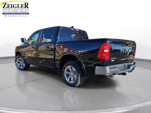 New 2026 RAM 1500 4x4 Crew Cab image 7