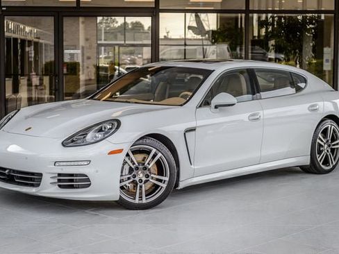 Used 2014 Porsche Panamera 4S Executive AWD/4WD image 2