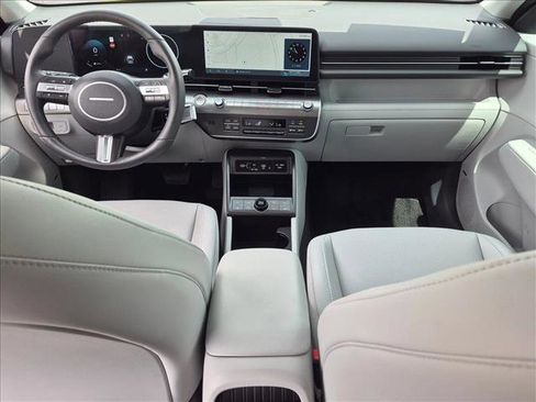 Used 2025 Hyundai Kona Limited FWD image 18