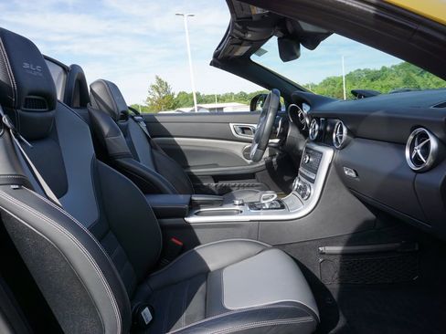Certified 2020 Mercedes-Benz SLC 43 AMG image 37