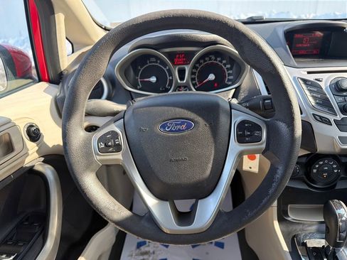 Used 2013 Ford Fiesta SE image 30