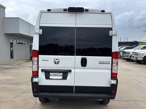 New 2026 RAM ProMaster 2500 w/ Convenience Group FWD image 4