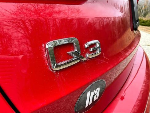 Used 2024 Audi Q3 2.0T Premium image 9