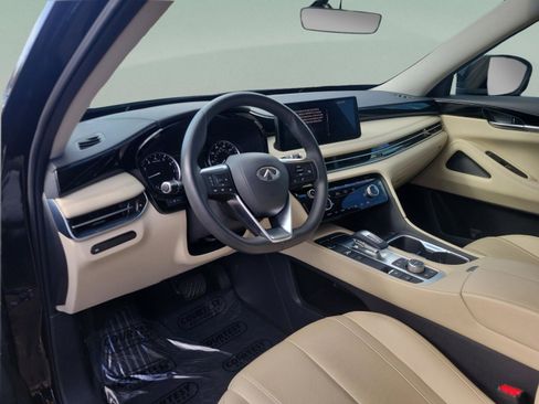 Certified 2025 INFINITI QX60 Pure image 12