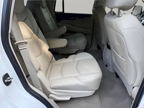 Used 2016 Cadillac Escalade Premium AWD/4WD image 41