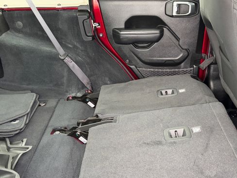 Used 2022 Jeep Wrangler Unlimited Sport image 13