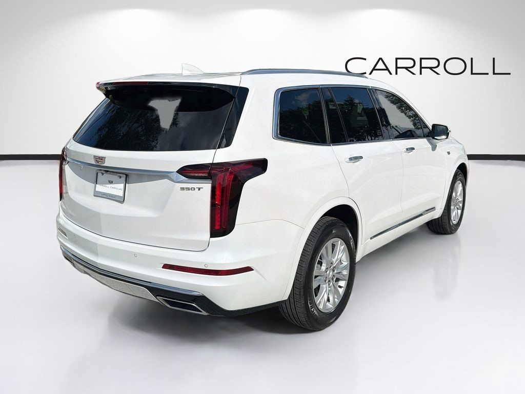Certified 2024 Cadillac XT6 Luxury FWD image 3