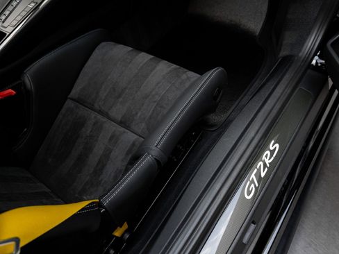 Certified 2018 Porsche 911 GT2 RS image 40