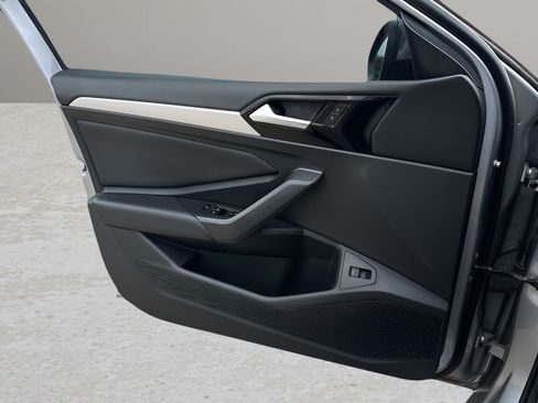 Used 2020 Volkswagen Jetta R-Line w/ R-Line Cold Weather Package FWD image 16