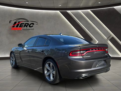 Used 2015 Dodge Charger R/T RWD image 6
