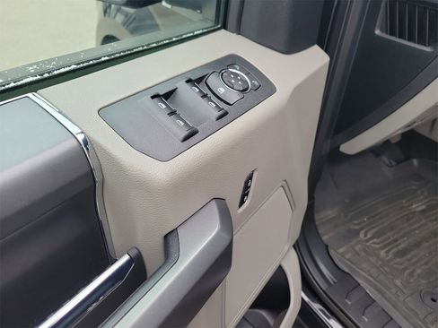 Used 2018 Ford F150 XLT w/ Equipment Group 302A Luxury image 20