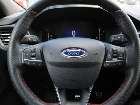 Used 2023 Ford Escape ST-Line image 19