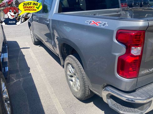 Used 2024 Chevrolet Silverado 1500 LT AWD/4WD image 6