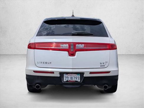 Used 2013 Lincoln MKT AWD image 7