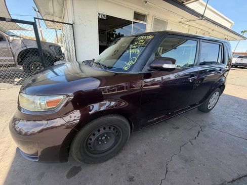 Used 2009 Scion xB image 1