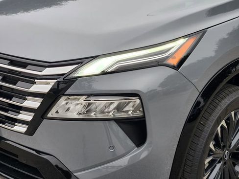 New 2026 Nissan Rogue Platinum w/ Platinum Premium Package image 6