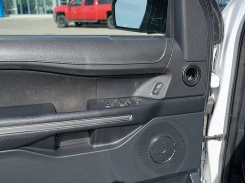 Used 2022 Ford Expedition XL AWD/4WD image 25