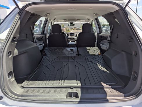 Used 2022 Chevrolet Equinox LS w/ LPO, Floor Liner Package AWD/4WD image 34