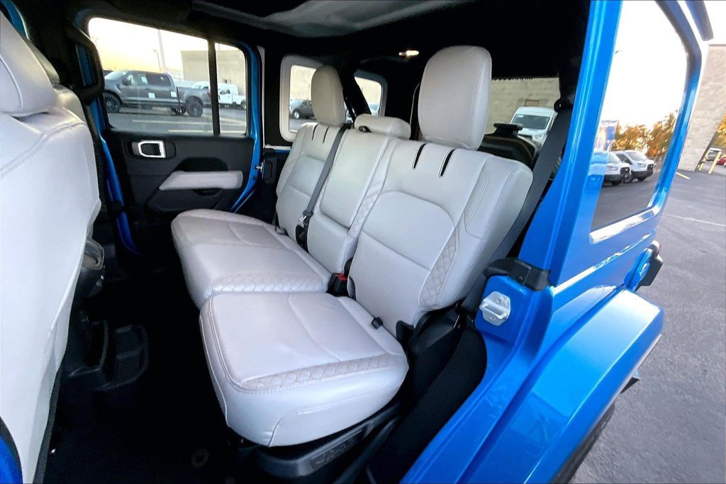 Used 2023 Jeep Wrangler Unlimited Sahara AWD/4WD image 24