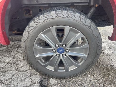 Used 2018 Ford F150 Lariat w/ Equipment Group 502A Luxury image 11