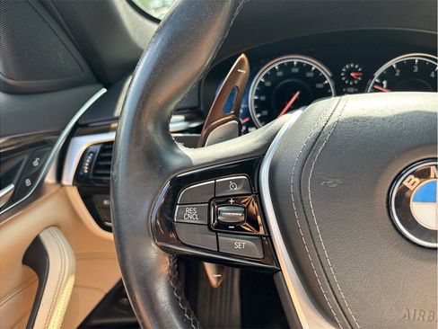 Used 2018 BMW 530i w/ Premium Package RWD image 30