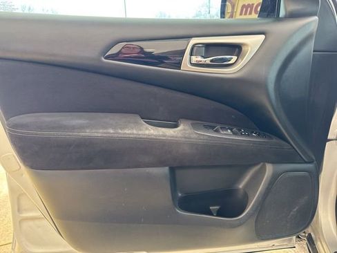 Used 2013 Nissan Pathfinder SV image 13