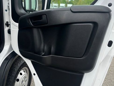 Used 2025 RAM ProMaster 2500 w/ Convenience Group FWD image 28