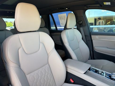 Used 2025 Volvo XC90 B6 Plus AWD/4WD image 26