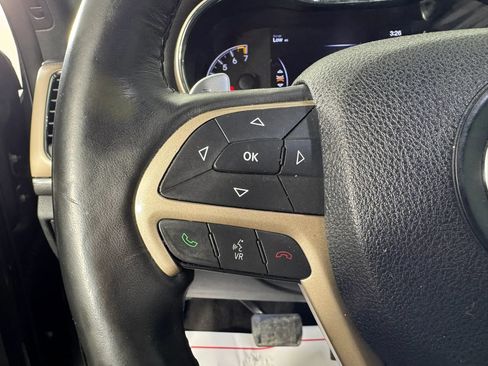 Used 2016 Jeep Grand Cherokee Laredo 75th Anniversary AWD/4WD image 15