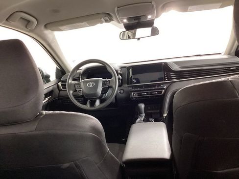 Used 2025 Toyota Camry LE FWD image 28