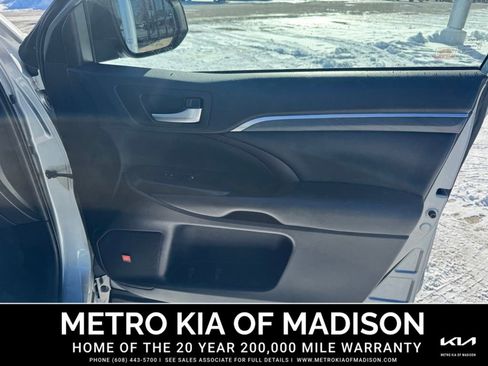 Used 2019 Toyota Highlander Limited Platinum image 35