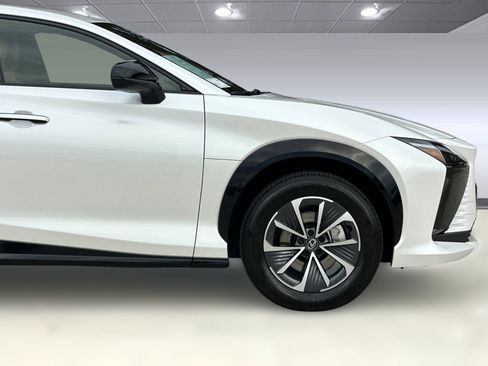 Used 2025 Lexus RZ 300e image 34