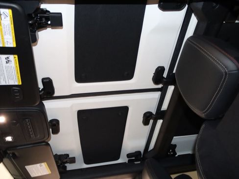 Used 2025 Ford Bronco Raptor AWD/4WD image 45