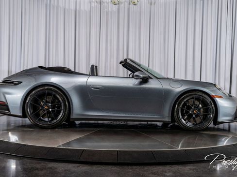Used 2025 Porsche 911 Carrera GTS image 22