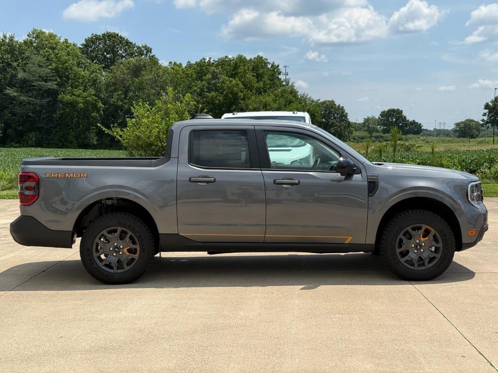 New 2025 Ford Maverick Tremor AWD/4WD image 4