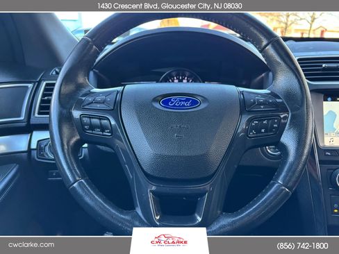 Used 2017 Ford Explorer XLT w/ Equipment Group 202A image 19
