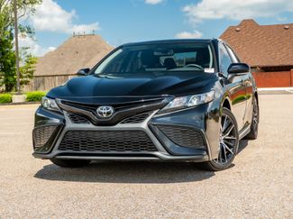 Used 2024 Toyota Camry SE w/ Cold Weather Package FWD video 1