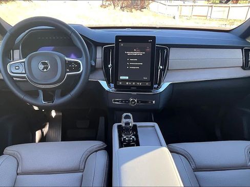 New 2026 Volvo XC90 B6 Ultra w/ Protection Package Premier image 7