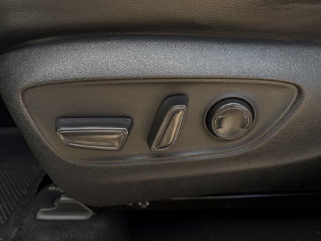 Used 2021 Toyota Highlander XLE FWD image 26