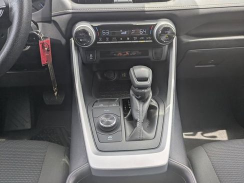 Used 2025 Toyota RAV4 LE AWD/4WD image 19