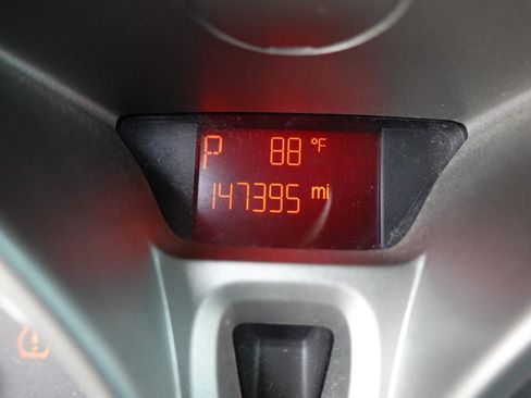 Used 2011 Ford Fiesta SE FWD image 12