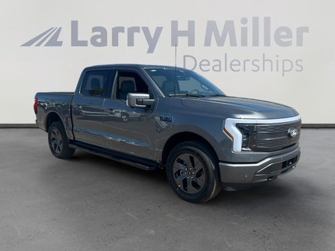 New 2025 Ford F150 Lightning Lariat image 7