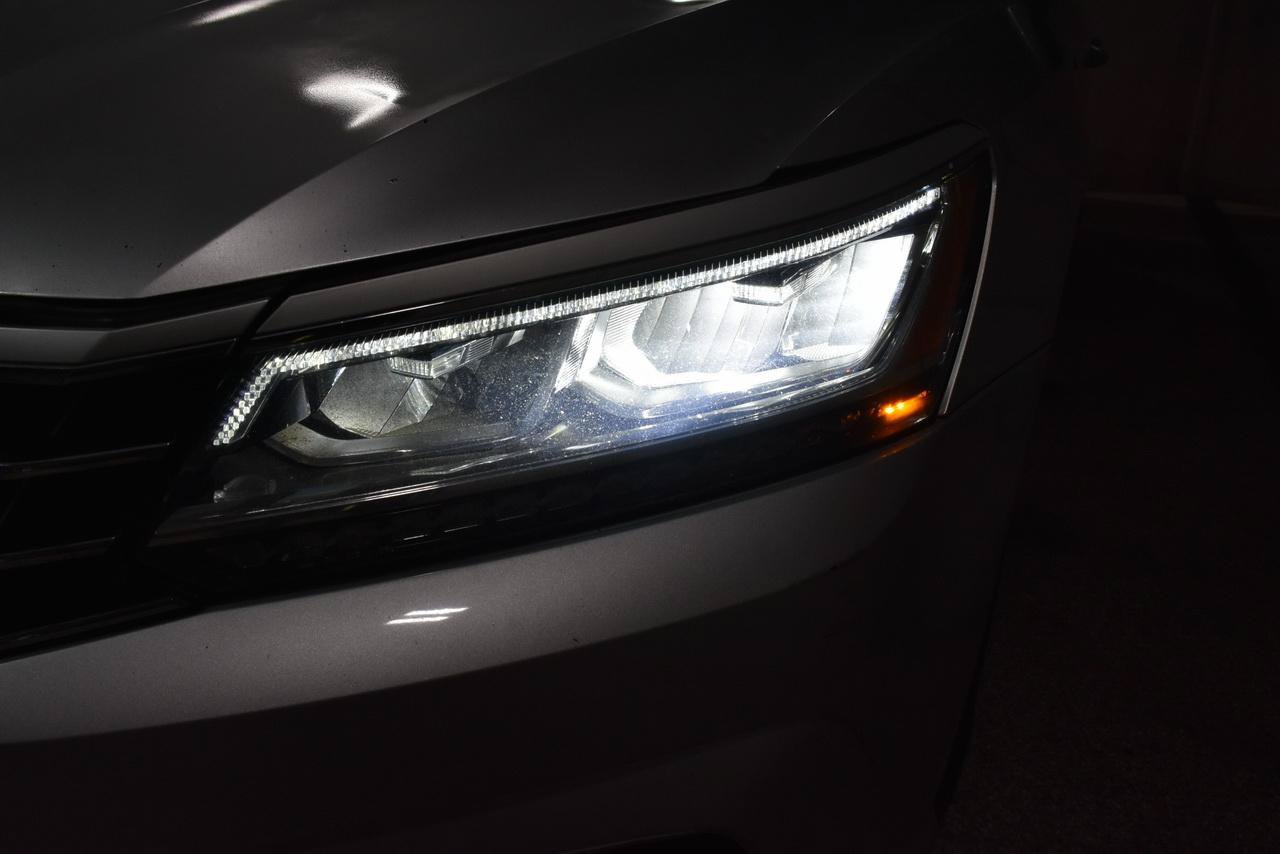 Used 2017 Volkswagen Passat 1.8T SE FWD image 31