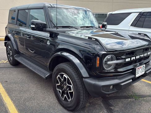 Used 2025 Ford Bronco Outer Banks AWD/4WD image 5