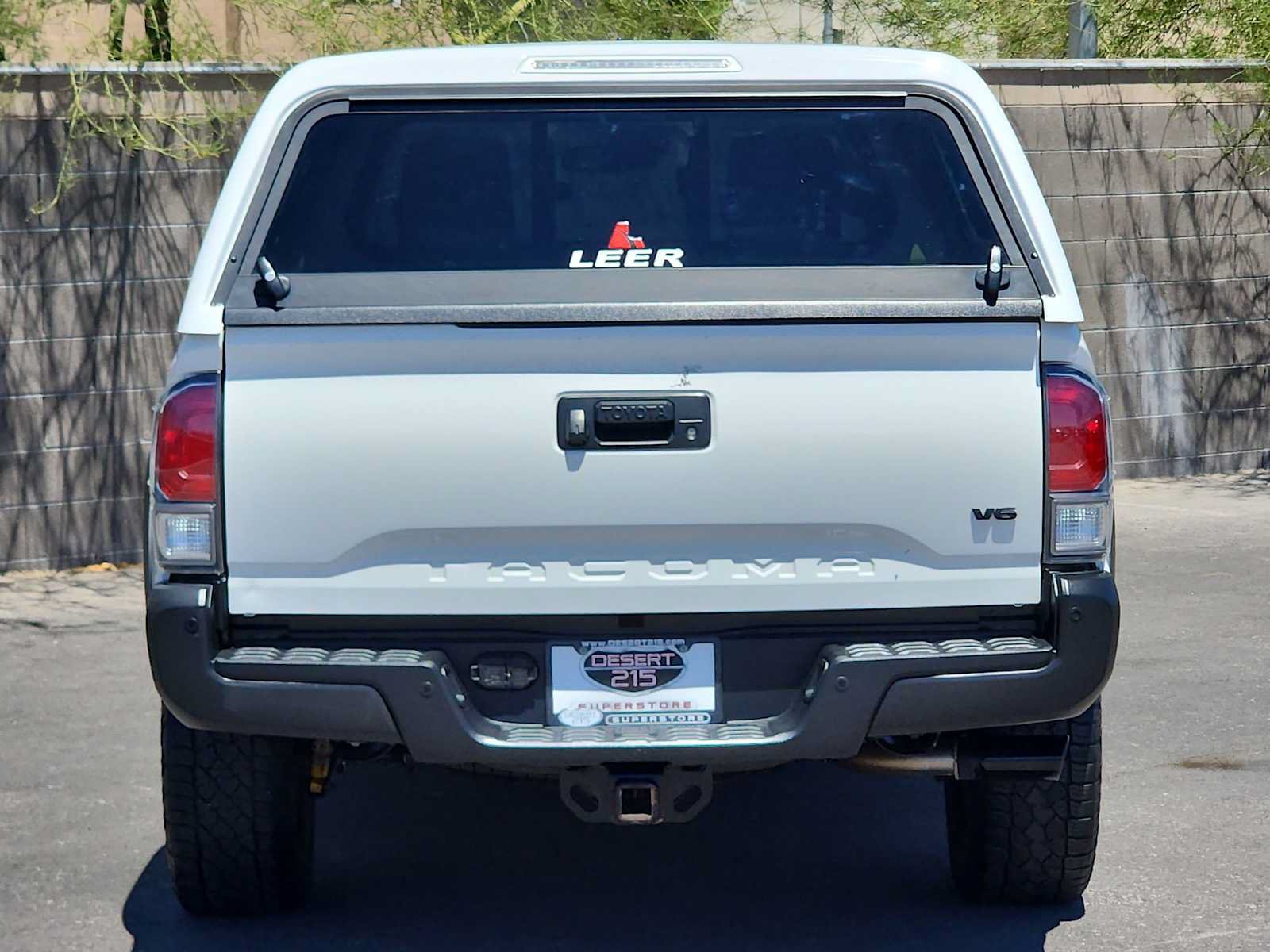 Used 2021 Toyota Tacoma TRD Off-Road w/ Technology Package AWD/4WD image 7