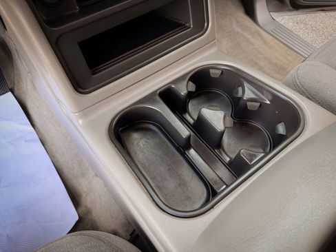 Used 2006 Chevrolet Suburban LS w/ Smart Select Package image 5