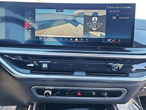 Used 2025 BMW X7 M60i image 25